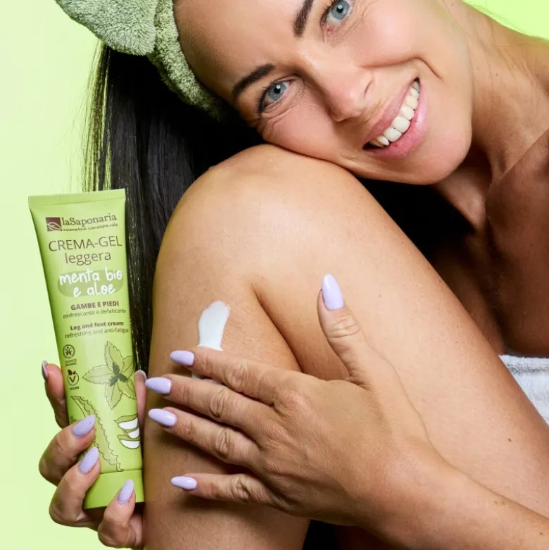 Kit corpo fresco - Bagnodoccia + Scrub corpo + Crema Leggera